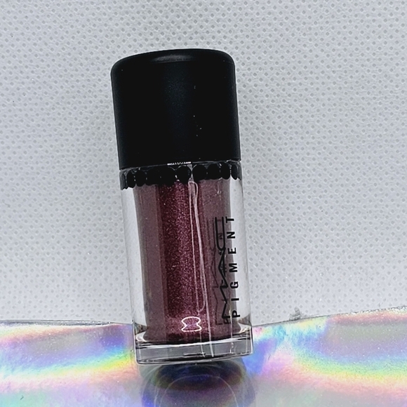 MAC Cosmetics Heritage Rouge Pigment Eyeshadow - Picture 3 of 7